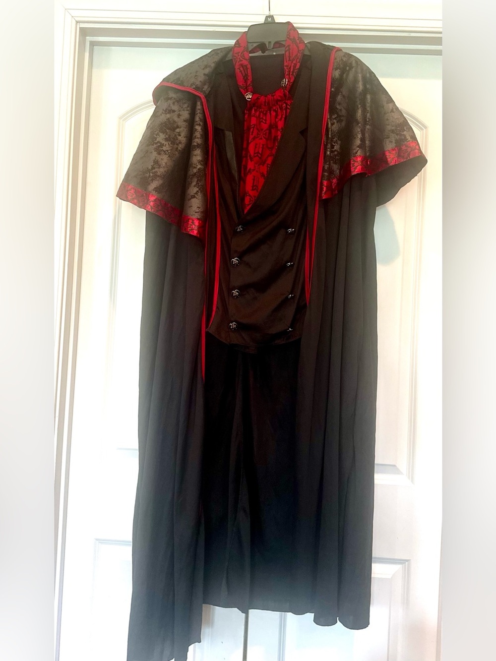 Jack the Ripper" Victorian Gothic Serial KillerCostume (Cape, Vest & Jabot)